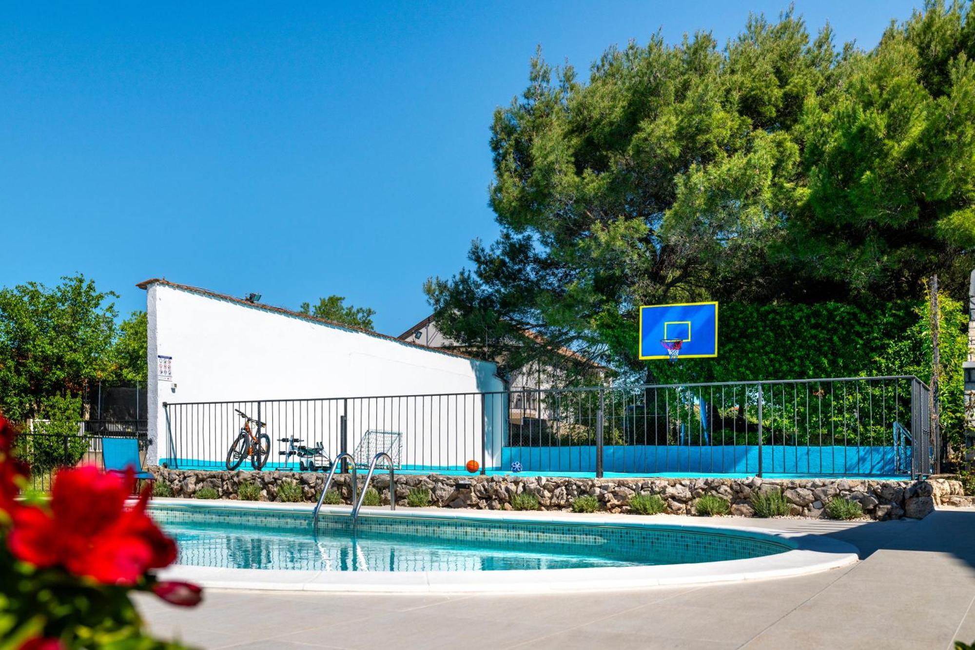 Villa Plenca - Heated Pool ! Šibenik Kültér fotó